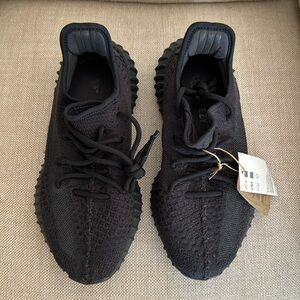 Yeezy Boost 350 v2
